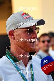 Ben Stokes (GBR) Cricketer. 19.11.2022. Formula 1 World Championship, Rd 22, Abu Dhabi Grand Prix, Yas Marina Circuit, Abu Dhabi, Qualifying Day.