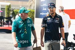 (L to R): Norbert Vettel (GER) with Sergio Perez (MEX) Red Bull Racing. 19.11.2022. Formula 1 World Championship, Rd 22, Abu Dhabi Grand Prix, Yas Marina Circuit, Abu Dhabi, Qualifying Day.