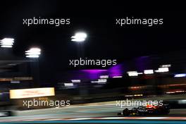 Sergio Perez (MEX) Red Bull Racing RB18. 19.11.2022. Formula 1 World Championship, Rd 22, Abu Dhabi Grand Prix, Yas Marina Circuit, Abu Dhabi, Qualifying Day.