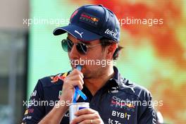 Sergio Perez (MEX) Red Bull Racing on the drivers parade. 20.11.2022. Formula 1 World Championship, Rd 22, Abu Dhabi Grand Prix, Yas Marina Circuit, Abu Dhabi, Race Day.