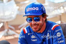 Fernando Alonso (ESP) Alpine F1 Team. 17.11.2022. Formula 1 World Championship, Rd 22, Abu Dhabi Grand Prix, Yas Marina Circuit, Abu Dhabi, Preparation Day.