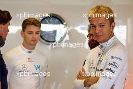 Alexander Albon (THA) Williams Racing and Logan Sargeant (USA) Williams Racing. 22.11.2022. Formula 1 Testing, Yas Marina Circuit, Abu Dhabi, Tuesday.