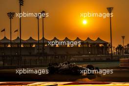 Nyck de Vries (NLD) AlphaTauri AT03. 22.11.2022. Formula 1 Testing, Yas Marina Circuit, Abu Dhabi, Tuesday.
