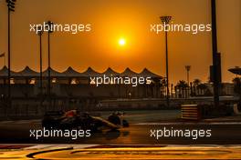Max Verstappen (NLD) Red Bull Racing RB18. 22.11.2022. Formula 1 Testing, Yas Marina Circuit, Abu Dhabi, Tuesday.