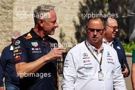 (L to R): Jonathan Wheatley (GBR) Red Bull Racing Team Manager with Ron Meadows (GBR) Mercedes AMG F1 Team Manager. 21.10.2022. Formula 1 World Championship, Rd 19, United States Grand Prix, Austin, Texas, USA, Practice Day.