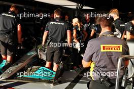 Pirelli tyre engineer with Mercedes AMG F1. 21.10.2022. Formula 1 World Championship, Rd 19, United States Grand Prix, Austin, Texas, USA, Practice Day.