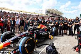Red Bull Racing pay tribuite to Dietrich Mateschitz (AUT) CEO and Founder of Red Bull on the grid. 23.10.2022. Formula 1 World Championship, Rd 19, United States Grand Prix, Austin, Texas, USA, Race Day.