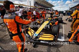 Lando Norris (GBR) McLaren MCL36 on the grid. 23.10.2022. Formula 1 World Championship, Rd 19, United States Grand Prix, Austin, Texas, USA, Race Day.
