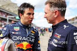 Sergio Perez (MEX) Red Bull Racing with Christian Horner (GBR) Red Bull Racing Team Principal on the grid. 23.10.2022. Formula 1 World Championship, Rd 19, United States Grand Prix, Austin, Texas, USA, Race Day.