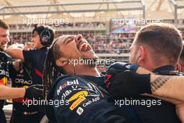 Red Bull Racing celebrates victory for Max Verstappen (NLD) Red Bull Racing. 23.10.2022. Formula 1 World Championship, Rd 19, United States Grand Prix, Austin, Texas, USA, Race Day.
