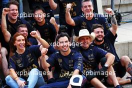 Sergio Perez (MEX) Red Bull Racing celebrates winning the Constructors' World Championship with the team. 23.10.2022. Formula 1 World Championship, Rd 19, United States Grand Prix, Austin, Texas, USA, Race Day.
