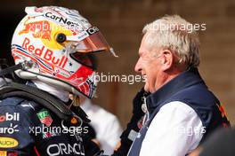 (L to R): race winner Max Verstappen (NLD) Red Bull Racing celebrates in parc ferme with Dr Helmut Marko (AUT) Red Bull Motorsport Consultant. 23.10.2022. Formula 1 World Championship, Rd 19, United States Grand Prix, Austin, Texas, USA, Race Day.