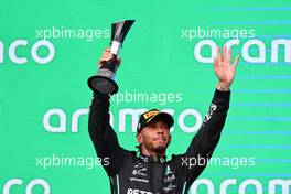 2nd place Lewis Hamilton (GBR) Mercedes AMG F1 W13. 23.10.2022. Formula 1 World Championship, Rd 19, United States Grand Prix, Austin, Texas, USA, Race Day.