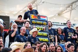Red Bull Racing celebrate winning the Constructors' World Championship. 23.10.2022. Formula 1 World Championship, Rd 19, United States Grand Prix, Austin, Texas, USA, Race Day.