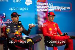 (L to R): Max Verstappen (NLD) Red Bull Racing and Charles Leclerc (MON) Ferrari in the FIA Press Conference. 23.10.2022. Formula 1 World Championship, Rd 19, United States Grand Prix, Austin, Texas, USA, Race Day.