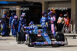 Esteban Ocon (FRA) Alpine F1 Team A522 pit stop. 23.10.2022. Formula 1 World Championship, Rd 19, United States Grand Prix, Austin, Texas, USA, Race Day.