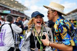 Chloe Grace Moretz (USA) Actress on the grid with  DJ Cassidy (USA) DJ and Wyclef Jean, Rapper on the grid. 23.10.2022. Formula 1 World Championship, Rd 19, United States Grand Prix, Austin, Texas, USA, Race Day.