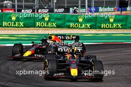 Race winner Max Verstappen (NLD) Red Bull Racing RB18 celebrates at the end of the race with team mate Sergio Perez (MEX) Red Bull Racing RB18. 23.10.2022. Formula 1 World Championship, Rd 19, United States Grand Prix, Austin, Texas, USA, Race Day.