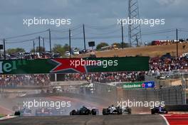 Lance Stroll (CDN) Aston Martin F1 Team AMR22 and Fernando Alonso (ESP) Alpine F1 Team A522 crash. 23.10.2022. Formula 1 World Championship, Rd 19, United States Grand Prix, Austin, Texas, USA, Race Day.