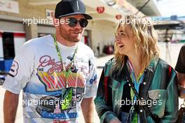 (L to R): Conor Daly (USA) IndyCar Driver and Chloe Grace Moretz (USA) Actress with Williams Racing. 22.10.2022. Formula 1 World Championship, Rd 19, United States Grand Prix, Austin, Texas, USA, Qualifying Day.