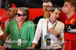 (L to R): Brad Pitt (USA) Actor and Joseph Kosinski (USA) Filmmaker. 22.10.2022. Formula 1 World Championship, Rd 19, United States Grand Prix, Austin, Texas, USA, Qualifying Day.