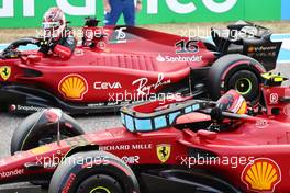 Charles Leclerc (MON) Ferrari F1-75 and Carlos Sainz Jr (ESP) Ferrari. 22.10.2022. Formula 1 World Championship, Rd 19, United States Grand Prix, Austin, Texas, USA, Qualifying Day.