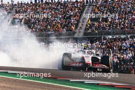Mick Schumacher (GER) Haas VF-22 spins. 22.10.2022. Formula 1 World Championship, Rd 19, United States Grand Prix, Austin, Texas, USA, Qualifying Day.