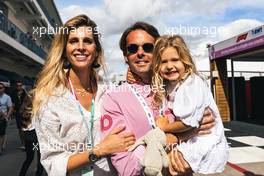 Andy Soucek (AUT) / (ESP) Racing Driver, with his wife Carla Stipek and their daughter. 23.10.2022. Formula 1 World Championship, Rd 19, United States Grand Prix, Austin, Texas, USA, Race Day.
