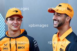 (L to R): Lando Norris (GBR) McLaren and team mate Daniel Ricciardo (AUS) McLaren. 20.10.2022. Formula 1 World Championship, Rd 19, United States Grand Prix, Austin, Texas, USA, Preparation Day.