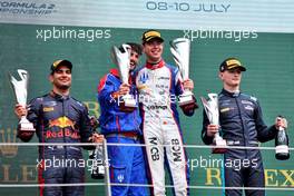 The podium (L to R): Jehan Daruvala (IND) Prema Racing, second; Richard Verschoor (NED) Trident, race winner; Logan Sargeant (USA) Carlin, third. 10.07.2022. FIA Formula 2 Championship, Rd 8, Spielberg, Austria, Sunday.