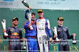 The podium (L to R): Jehan Daruvala (IND) Prema Racing, second; Richard Verschoor (NED) Trident, race winner; Logan Sargeant (USA) Carlin, third. 10.07.2022. FIA Formula 2 Championship, Rd 8, Spielberg, Austria, Sunday.