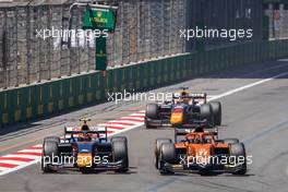 (L to R): Jehan Daruvala (IND) Prema Racing and Felipe Drugovich (BRA) MP Motorsport battle for position. 12.06.2022. FIA Formula 2 Championship, Rd 6, Baku, Azerbaijan, Sunday.