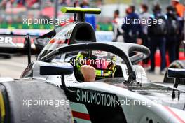Race winner Theo Pourchaire (FRA) ART celebrates in parc ferme. 24.04.2022. FIA Formula 2 Championship, Rd 3, Feature Race, Imola, Italy, Sunday.