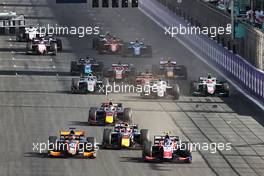 Jake Hughes (GBR) Van Amersfoort Racing and Calan Williams (AUS) Trident battle for position. 26.03.2022. FIA Formula 2 Championship, Rd 2, Sprint Race, Jeddah, Saudi Arabia, Saturday.