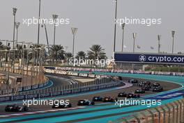 The start of the race. 19.11.2022. Formula 2 Championship, Rd 14, Yas Marina Circuit, Abu Dhabi, UAE, Sprint Race, Saturday.