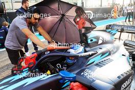 Roy Nissany (ISR) Dams on the grid. 19.11.2022. Formula 2 Championship, Rd 14, Yas Marina Circuit, Abu Dhabi, UAE, Sprint Race, Saturday.