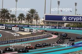 The start of the race. 20.11.2022. Formula 2 Championship, Rd 14, Yas Marina Circuit, Abu Dhabi, UAE, Feature Race, Sunday.