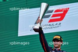 Race winner Jak Crawford (USA) Prema Racing celebrates on the podium. 09.07.2022. FIA Formula 3 Championship, Rd 5, Sprint Race, Spielberg, Austria, Saturday.