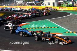 Franco Colapinto (ARG) Van Amersfoort Racing leads the start of the race. 10.09.2022. Formula 3 Championship, Rd 9, Sprint Race, Monza, Italy, Saturday.