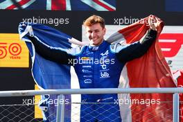 Victor Martins (FRA) ART celebrates becoming the 2022 F3 Champion. 11.09.2022. Formula 3 Championship, Rd 9, Feature Race, Monza, Italy, Sunday.