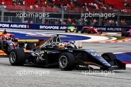 Jamie Chadwick (GBR) Jenner Racing. 02.10.2022. W Series, Rd 6, Marina Bay Street Circuit, Singapore, Race Day.