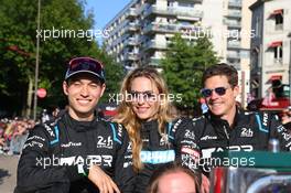 Sophia Floersch (GER) / John Falb (USA) / Jack Aitken (GBR) #47 Algarve Pro Racing. 10.06.2022. FIA World Endurance Championship, Round 3, Le Mans 24 Hours Race, Parade, Le Mans, France, Friday.