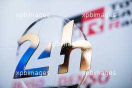 The winner's trophy. 12.06.2022. FIA World Endurance Championship, Round 3, Le Mans 24 Hours Race, Le Mans, France, Sunday
