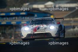 Cooper MacNeil (USA) / Julien Andlauer (FRA) / Thomas Merrill (USA) # 79 Weathertech Racing Porsche 911 RSR - 19. 12.06.2022. FIA World Endurance Championship, Round 3, Le Mans 24 Hours Race, Le Mans, France, Sunday