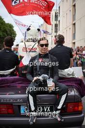 Kamui Kobayashi (JPN) Toyota Gazoo Racing at the parade. 10.06.2022. FIA World Endurance Championship, Round 3, Le Mans 24 Hours Race, Parade, Le Mans, France, Friday.