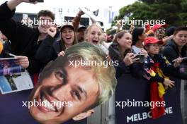 Circuit atmosphere - Alexander Albon (THA) Williams Racing fans. 31.03.2023. Formula 1 World Championship, Rd 3, Australian Grand Prix, Albert Park, Melbourne, Australia, Practice Day.