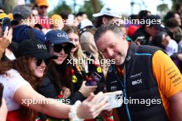 Zak Brown (USA) McLaren Executive Director with fans. 31.03.2023. Formula 1 World Championship, Rd 3, Australian Grand Prix, Albert Park, Melbourne, Australia, Practice Day.