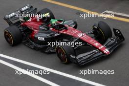 Zhou Guanyu (CHN) Alfa Romeo F1 Team C43. 31.03.2023. Formula 1 World Championship, Rd 3, Australian Grand Prix, Albert Park, Melbourne, Australia, Practice Day.