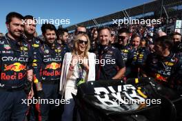 Kylie Minogue (AUS) Singer with Red Bull Racing on the grid. 02.04.2023. Formula 1 World Championship, Rd 3, Australian Grand Prix, Albert Park, Melbourne, Australia, Race Day.