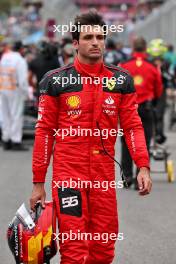 Carlos Sainz Jr (ESP) Ferrari in qualifying parc ferme. 01.04.2023. Formula 1 World Championship, Rd 3, Australian Grand Prix, Albert Park, Melbourne, Australia, Qualifying Day.